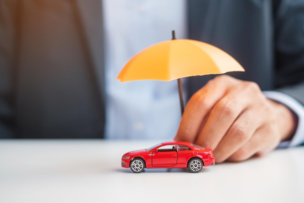 Car Insurance: Navigating Peak Season with Seamless Customer Experience Image